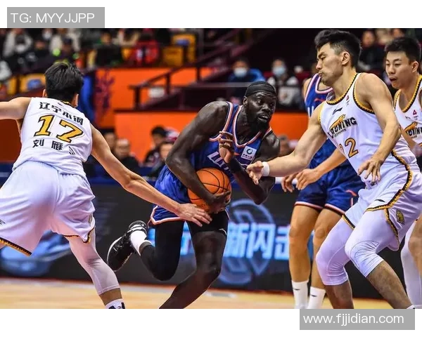 CBA广东队与深圳队第三场激战第一节精彩回顾与分析